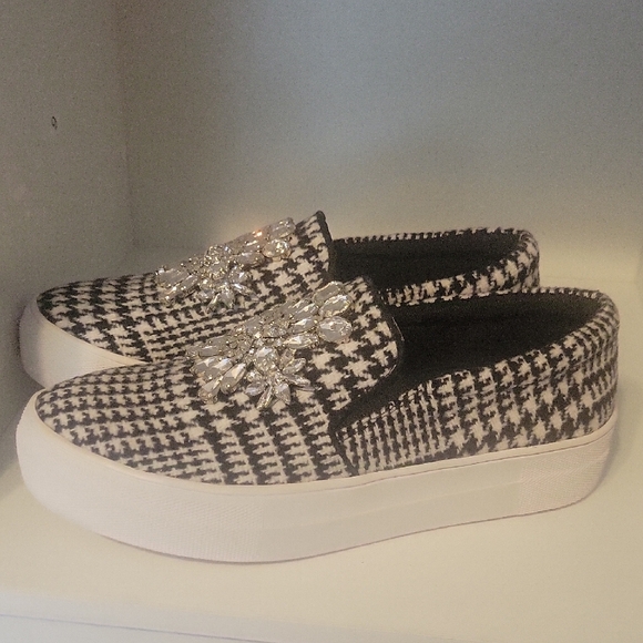Kate Spade Sz6 Houndstooth Slip-On Sneakers with Crystal Accents 1" sole - Picture 5 of 8